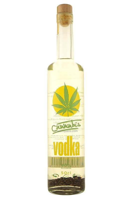 Levně Cannabis vodka 0,5l